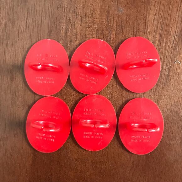 3/$20 Set of 11 VTG Warner Bros Bakery Craft ANIMANIACS Plastic Cupcake Toppers - Picture 3 of 6